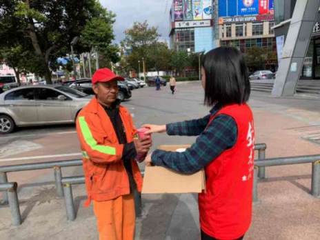 天寒心暖，蘇寧超市為一線人員送溫暖