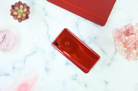 vivo Z1青春版上手體驗：時尚外觀，旗艦實力