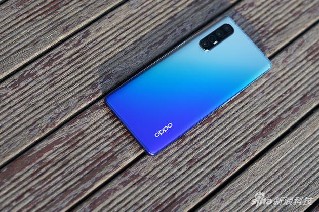 OPPO Reno3 Pro背面