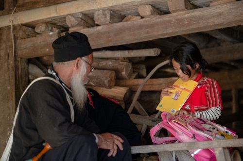 云端家長(zhǎng)會(huì)，給佤山留守兒童的特殊六一禮物