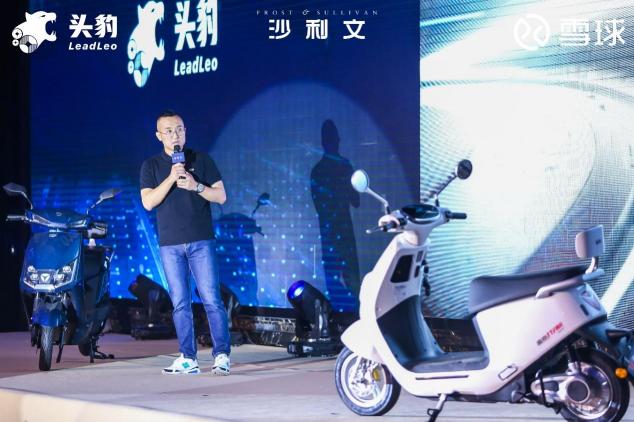 沙利文授予雅迪冠能系列電動車“2020中國新基建推薦產(chǎn)品”