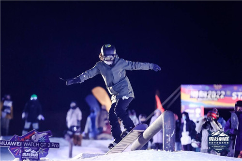 浪杯高山滑雪公開賽跨年站，華為WATCH GT2 Pro助力滑雪競技對抗賽