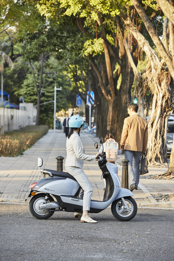 愛瑪電動車和新日哪個好，看完這車全知道！