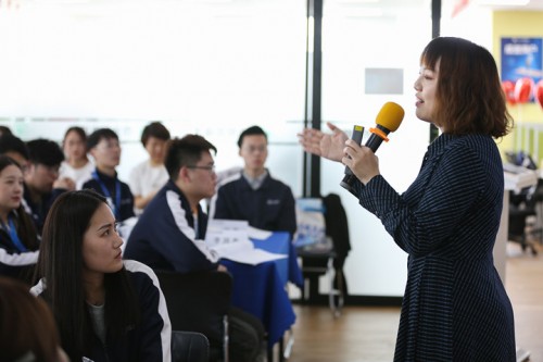 補位家庭教育，作業(yè)幫開啟輔導老師家庭陪伴之旅