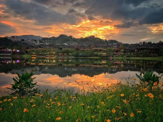 與其躺平放棄夢(mèng)想 ， 不如來(lái)丹寨馬拉松體驗(yàn)酣暢淋漓后的舒爽