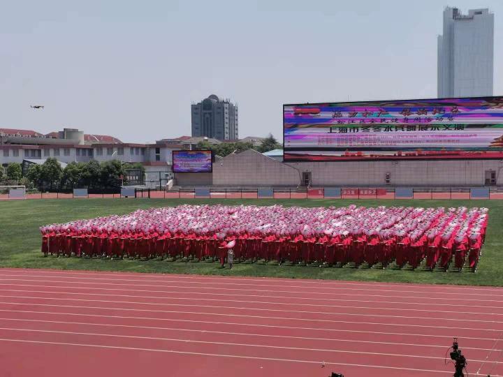 芳華老年潤(rùn)膚乳贊助上海市冬冬水兵舞義演 點(diǎn)贊銀齡風(fēng)采