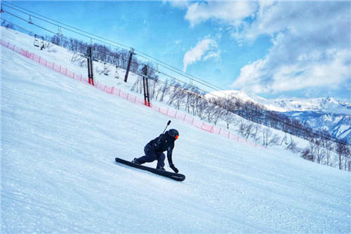 這位Souler在滑雪賽道中展翅翱翔 讓熱愛永熾不滅