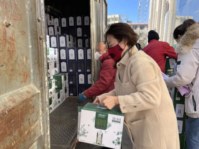 蒙牛：用愛心構筑銅墻鐵壁，共建和諧美好家園