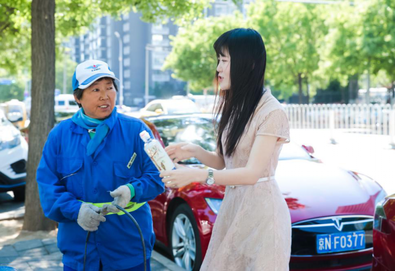 520“花椒浪漫專車”免費搭乘ING，香車美女不止心動