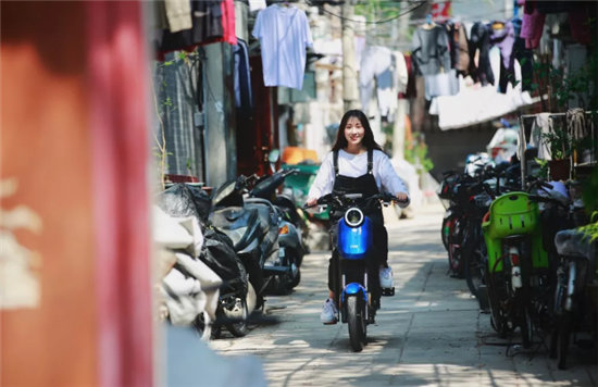 愛瑪電動車與小牛電動車，看完明白買哪個