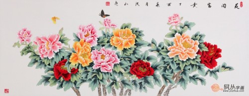 客廳背景墻上的掛畫，名家手繪花鳥國(guó)畫更受歡迎