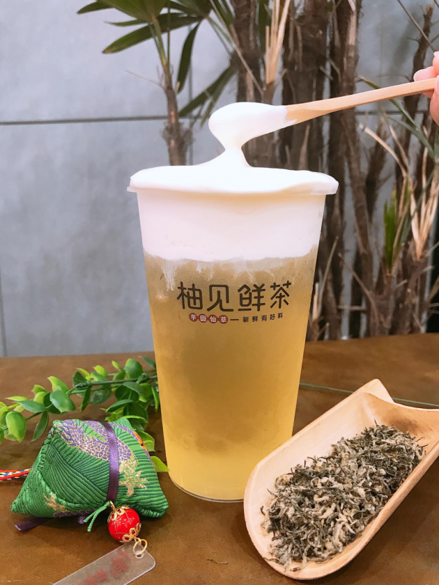 當(dāng)代社會(huì)年輕人續(xù)命小甜水 柚見(jiàn)鮮茶新品即將載譽(yù)而來(lái)