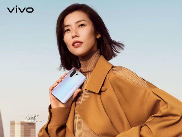 vivo X30 × 劉雯時(shí)尚大片首曝光，高級(jí)質(zhì)感一躍而出