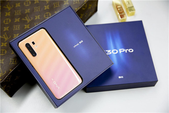 vivo X30 Pro開箱體驗！專業(yè)影像旗艦+高顏值外觀，滿足你眾多期望