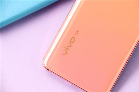 vivo X30 Pro開箱體驗！專業(yè)影像旗艦+高顏值外觀，滿足你眾多期望