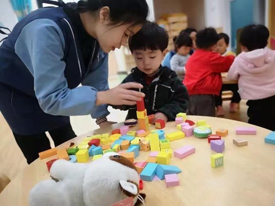 芭迪熊親幼館：托育發(fā)展注重三大核心建設(shè)