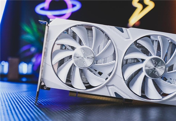 四年之約不負(fù)等待,耕升 GeForce RTX 4060 踏雪+DLSS 3實(shí)現(xiàn)百幀玩光追