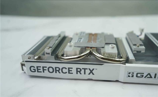 四年之約不負(fù)等待,耕升 GeForce RTX 4060 踏雪+DLSS 3實(shí)現(xiàn)百幀玩光追