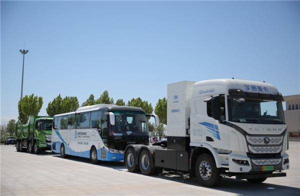 氫能汽車(chē)亮相伊寧，新疆迎來(lái)首批燃料電池汽車(chē)